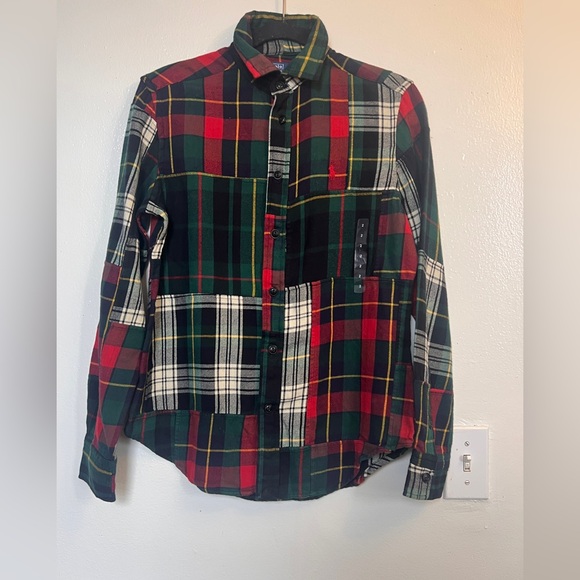 Women's  patchPlaid Button Down Shirt - Red, Green, Black - Picture 2 of 14